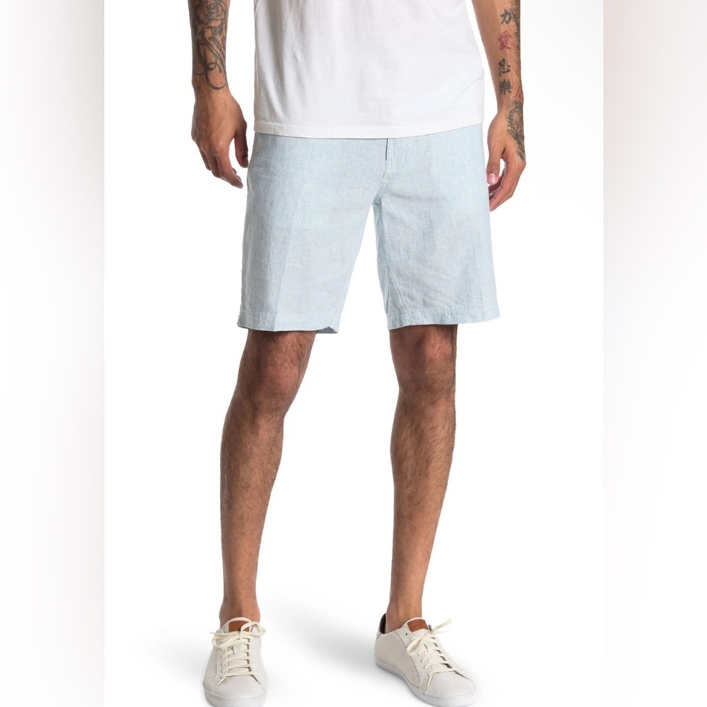 Men’s linen blend slim fit shorts in teal blue color. Size 30. NWT